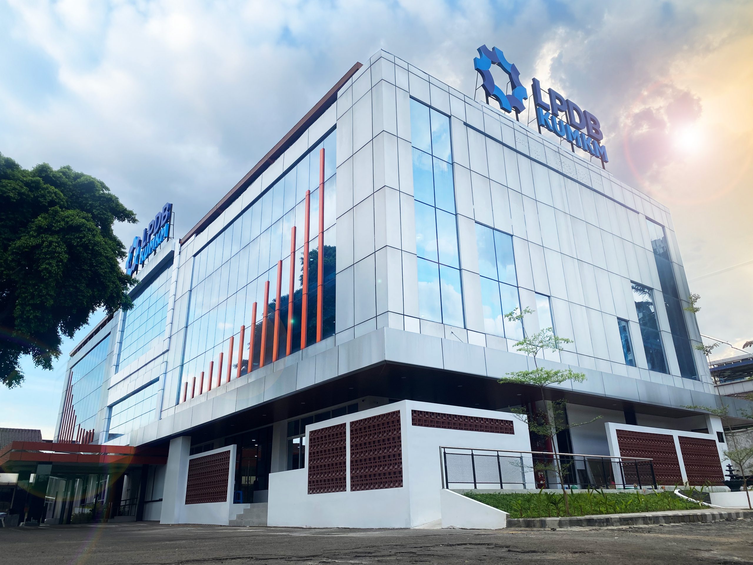 Background Gedung LPDB